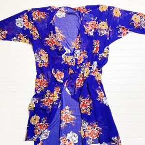 Medium Lularoe floral Shirley Navy Blue